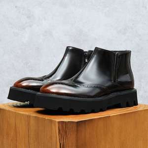 Botas Chelsea Brogue de Charol para Hombre con Punta Redonda Brillante, Cremallera Lateral, Estilo Martin, Suela Gruesa y Acabado Desgastado - Product Image 2