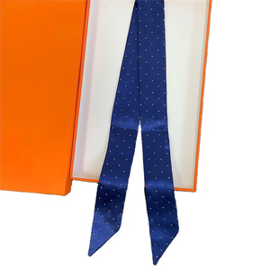 Sciarpe in <span class=keywords><strong>Pura</strong></span> <span class=keywords><strong>Seta</strong></span> <span class=keywords><strong>di</strong></span> Alta Qualità con Stampa Personalizzata alla Moda per Donne - Product Image 5