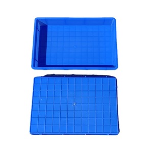 Plateau carré peu profond en plastique bleu à grille avec fond renforcé pour le stockage et l'emballage - Product Image 4