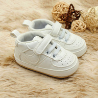 Chaussures de Printemps Bébé à Semelle Souple, Baskets de Sport Respirantes Premiers Pas, Chaussures Antidérapantes Mixtes pour Nourrissons et Filles, Chaussures Décontractées
