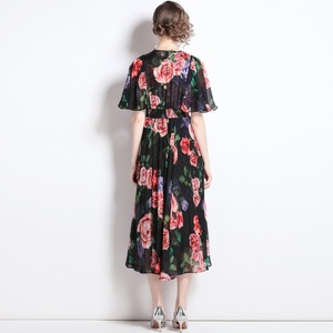 Vestido de chifón estampado con cuello en V para mujer, con efecto adelgazante en la cintura y mangas cortas con volantes, ideal para el verano. - Product Image 5