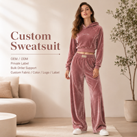 Ensemble deux pièces personnalisé avec logo pour femme, en velours mauve rose, comprenant un sweat à capuche court à manches raglan et un pantalon de survêtement streetwear taille haute à jambes larges