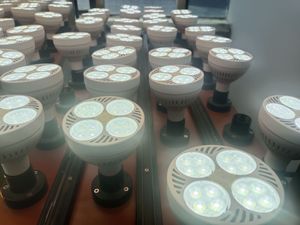 ETL phê duyệt 40W chết đúc nhôm <span class=keywords><strong>PAR30</strong></span> đèn tại chỗ 4000K 5000K trắng tự nhiên 90ra LED COB Chip theo dõi đèn - Product Image 6