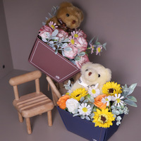 TC Venta al por mayor Oso de peluche Juguete Cuadrado Rosas artificiales Flores Caja de regalo Ramo para boda Jabón Rosas Oso de peluche Ramo de muñecas