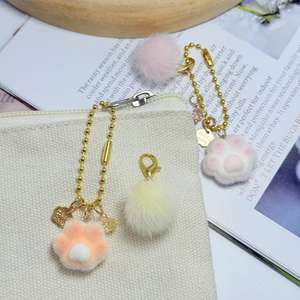 CHENXI Porte-clés personnalisé mini patte de chat, mignon, en peluche, avec pompon, pour sacs et pendentif - Product Image 3