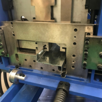 Machine de formage à froid automatique pour poutrelles CZ avec système de contrôle PLC, équipement de formage à rouleaux