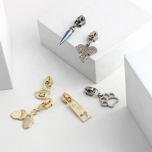 絶妙な5 #   ナイロン製多色メタルジッパースライダー、カスタムクリエイティブパターンジッパープル、衣類/バッグ用 - Product Image 2