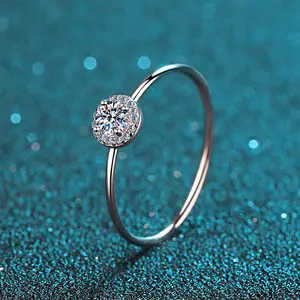 Trendy Fine Jewelry Rings 925 Sterling Silver PT950 Gold Plated 0.3ct Moissanite Round Cut Diamond Ring
