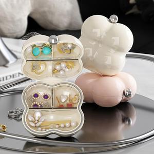 Boîte à bijoux portable en plastique en forme de barbe à papa, petite boîte de rangement pour bijoux style crème - Product Image 4