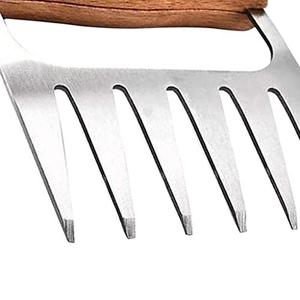 Desmenuzador de Carne Premium de Acero Inoxidable 18/8 con Solución Líquida, Logo y Mangos de Madera para Desmenuzar Cerdo/Pavo/Pollo/Pechuga - Product Image 3