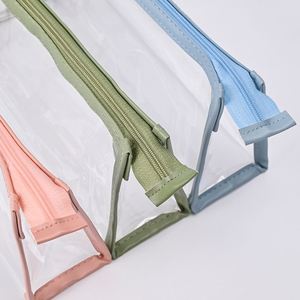 Estuche para Lápices X1105-2, Estuche Triangular Transparente de PVC al por Mayor, Bolsas de Lápices Lindas de Gran Capacidad para Niñas - Product Image 4