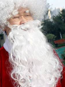 Costume de Père Noël pour adultes, disponible en tailles homme et femme, parfait pour les fêtes sur le thème de Noël et les spectacles sur scène. - Product Image 3