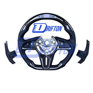 Volant de direction avec éclairage LED en fibre de carbone R35 GTR avec garniture centrale et palettes de changement de vitesse pour Nissan R35 GTR - Product Image 1