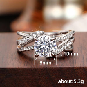 Anello di Fidanzamento Q333 per Donna in Oro Bianco con Diamante Taglio Brillante Rotondo Colore G Naturale e Diamanti Laterali - Product Image 4