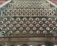 Grille de sécurité perforée antidérapante O Grip pour marches d'escalier en colimaçon extérieures