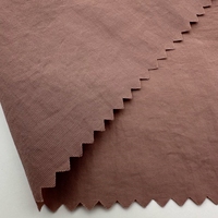 70D*160D Leichtgewichtiger Ripstop Nylon Taslan Wasserdichter Atmungsaktiver Gewebter Matter Glatter Knitterfreier Winddichter Jackenstoff Mädchenkostüm