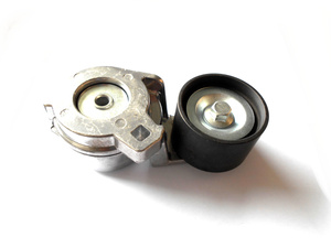 Poulie tendeur <span class=keywords><strong>de</strong></span> <span class=keywords><strong>courroie</strong></span> <span class=keywords><strong>de</strong></span> <span class=keywords><strong>distribution</strong></span> pour camions et autobus 5010284807 5010553993 APV2454 T38566 23367 58820 654134 pour camions <span class=keywords><strong>Renault</strong></span> - Product Image 1