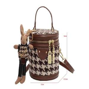 Borsa a tracolla Vintage di lusso coniglio da donna con cinturino singolo piccola borsa con cerniera ciondolo in pelle singola in vinile poliestere alla moda - Product Image 3