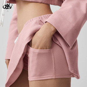 Ensemble deux pièces <span class=keywords><strong>sport</strong></span> pour femme de haute qualité, respirant, avec col montant, fermeture éclair, veste de survêtement et jupe, design décontracté 2-en-1 avec poches, vente en gros - Product Image 4