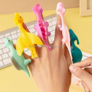 Jouet lance-poulet créatif anti-stress amusant à presser, dinosaure collant mural en caoutchouc pour garçons - Product Image 3