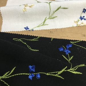 Tela Orgánica de Viscosa y <span class=keywords><strong>Lino</strong></span> Bordada en Stock, 166gsm, 110cm, Versátil y Cómoda para Confección de Ropa - Product Image 2