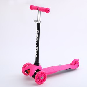 Aluminium Alloy Foldable Kids Scooter <b>Three</b>-Wheel PU Light Included Height Adjustable for Indoor/Outdoor Use - Product Image 1