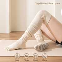 Chaussettes de yoga antidérapantes à cinq doigts pour femmes, au-dessus du genou, en coton, avec grip en silicone pour barre et Pilates, faible MOQ
