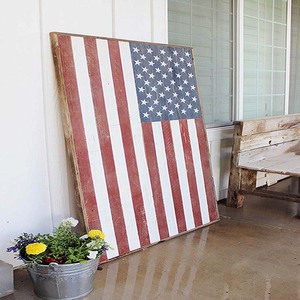 Support de pied en bois de récupération, motif drapeau américain, taille standard, finition bois de grange. Grange rustique Old Glory. Décoration murale. Usé par le temps. - Product Image 1