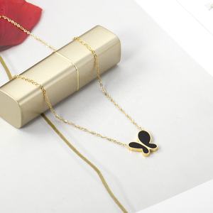 Collar con Colgante de Concha de Mariposa Brillante en Acero Inoxidable para Mujer, Ideal para Regalo - Product Image 5