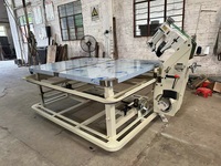 Machine à coudre pour le bordage de matelas à angle réglable, machine à fixer les bords pour la fabrication de matelas