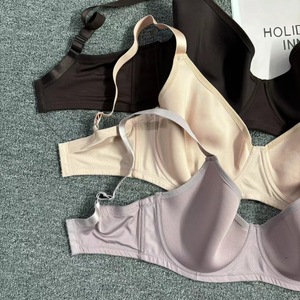 Lencería de encaje de lujo estilo corte francés, sujetador con tirantes bordado ODM ajustable, ropa interior sexy de poliamida y elastano con efecto masajeador. - Product Image 4