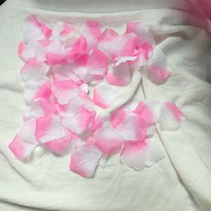 Pétalos de Rosa de Tela de Poliéster con Aspecto de Seda, 5 cm, Duraderos, Decoraciones para Bodas, Accesorios para Interiores - Product Image 1