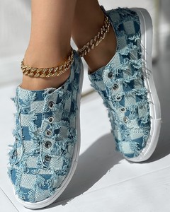 2024 nouvelles chaussures en toile décontractées en tissu noir et blanc pour femmes de grande taille - Product Image 4