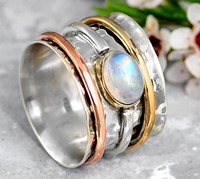 Bague personnalisée en argent sterling 925 avec pierre de lune arc-en-ciel sertie clos, plaqué or, faite à la main, vente en gros, cadeau pour femme, mariage, fête, dernière nouveauté