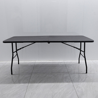 Table pliante rectangulaire en plastique imitation rotin noir de 6 pieds pour événements, vente en gros d'usine, populaire pour jardins et patios