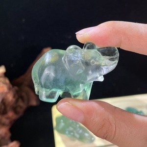Figurines d'animaux sculptées à la main de 1.5 pouces Statue d'éléphant en fluorite verte Cristaux d'éléphant en quartz <span class=keywords><strong>rose</strong></span> - Product Image 3