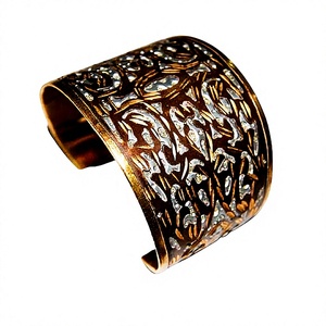 Wholesale Vintage Hammered Antique Gold Plated Brass Metal Cuff Bracelet Women's Fashionable Classic Christian Custom Logo - Product Image 6