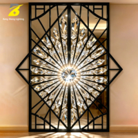 Lámpara de Pared de Cristal Radiante de Lujo con Marco de Metal Negro y Pantalla Retroiluminada para Oficinas de Ventas y Clubes de Alta Gama