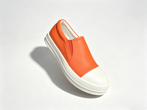 Chaussures à enfiler de style décontracté, dessus en cuir lisse, semelle en caoutchouc, polyvalentes pour un usage quotidien - Product Image 1