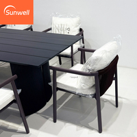 Table de jardin moderne et durable en aluminium résistant aux UV, empilable et imperméable, avec 6 chaises, pour restaurant et terrasse