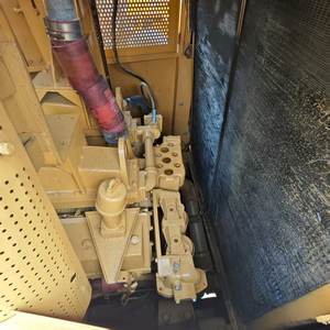 รถเกลี่ยดินมือสองรถดันดิน D10แมวรถขุดมือสองสภาพดี - Product Image 4