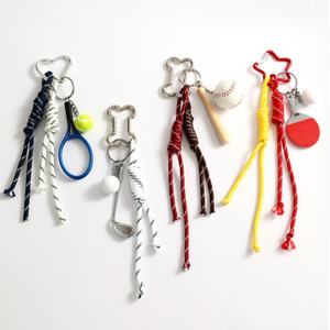 <span class=keywords><strong>Sac</strong></span> de corde de tennis sur le thème du sport fait à la <span class=keywords><strong>main</strong></span> breloque nouveauté porte-clés en cuir PU avec pendentif suspendu pour <span class=keywords><strong>sac</strong></span> à <span class=keywords><strong>main</strong></span> accessoires de sport - Product Image 1