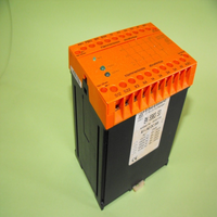 Plc E Dold &amp;   Módulo de Parada de Emergencia Sohne KG BN5983.53. Apto para master.0032155. USADO. Venta al por mayor