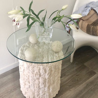 Table basse en pierre naturelle de grotte romaine avec plateau en verre trempé, meuble de salon inspiré du design en marbre