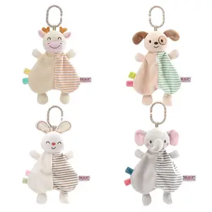 Soft plush giraffe animal rattle baby blanket Crib hanging toy T021