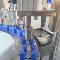 Sistema de Llenado de Botellas de Perfume Eficiente para Fábrica, Operado por PLC, con Pantalla Táctil, Máquina de Llenado y Tapado de Perfume
