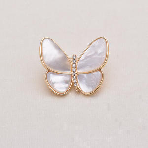 Broches de mode Tilian, perles transformées en papillons, soirée, bateau, inspiration authentique de la coquille de nacre naturelle de l'eau de mer - Product Image 2