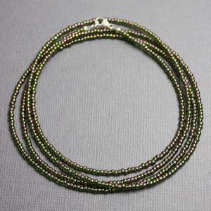 Collar de cuentas de semillas hecho a mano, alegría hecha a mano - Product Image 1