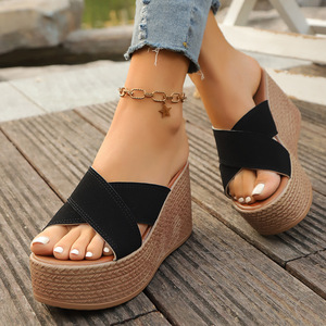 Sandales <span class=keywords><strong>compensées</strong></span> décontractées à talon haut et semelle épaisse, nouveau style, polyvalentes et confortables pour femmes - Product Image 1