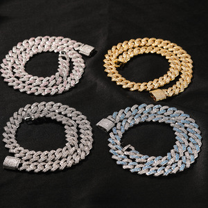 Collar Cubano para Hombre, Versátil y Moderno, Chapado en Oro con Piedras de Circonio - Product Image 2